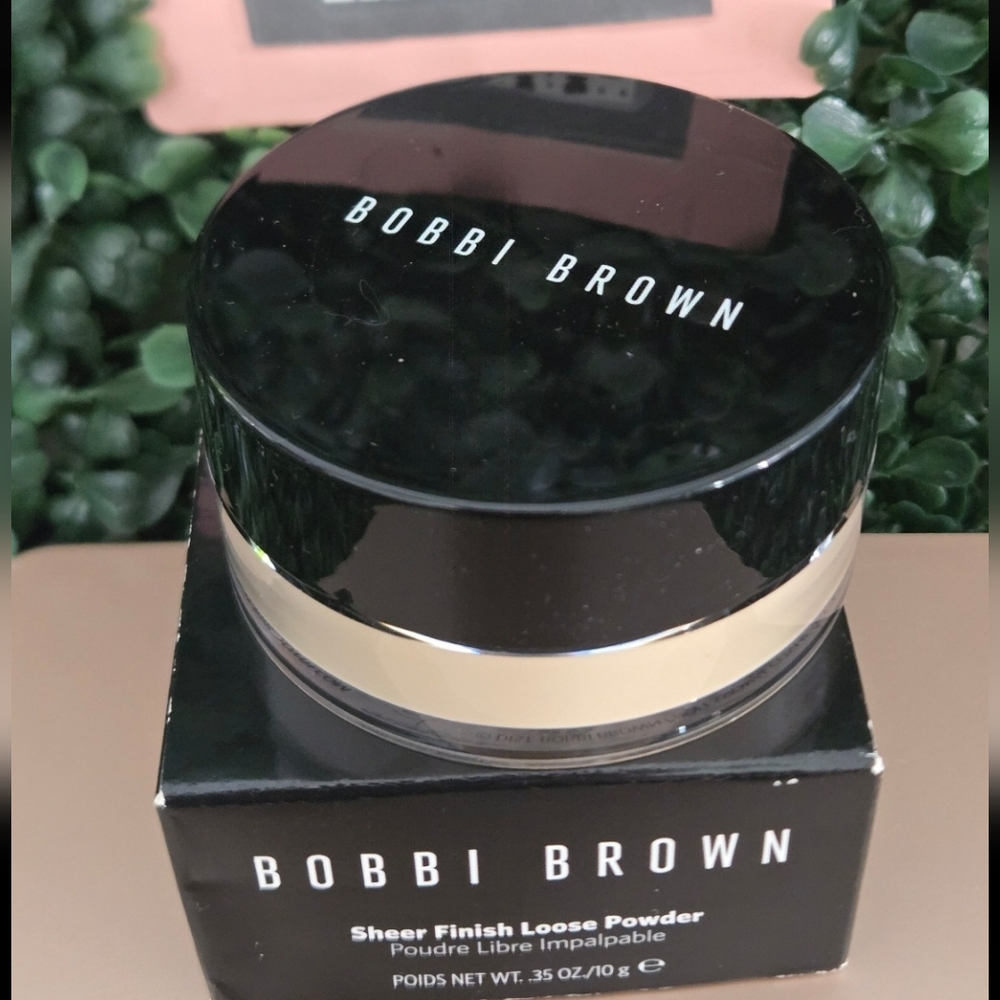 Bobbi Brown Sheer Finish Loose Powder Pale Yellow 10g NIB